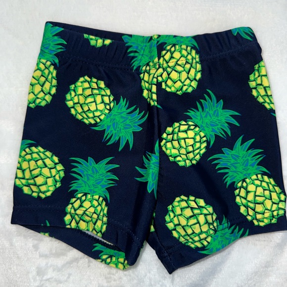 • Swim Trunks — Cat & Jack, Old Navy, Primark • (3) boys Swim Bottoms - 0-3 mos - Picture 4 of 4